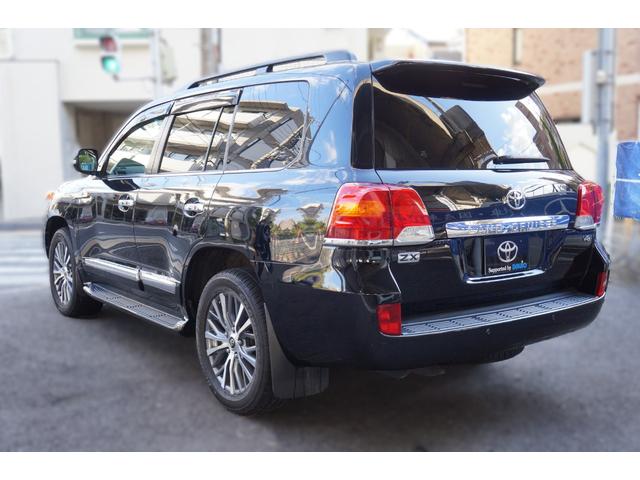 ランドクルーザー ＺＸ　ＨＩＤ　黒革シート　１・２列ヒーター＋Ｆベンチレーション　純正ＨＤＤナビ＋地デジ　３６０°カメラ　後席電動スライド　電動格納３ｒｄシート　電動Ｒゲート　オートライト　チルト＆スライディングガラスＳ／Ｒ（61枚目）