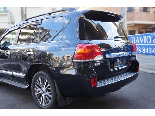 ランドクルーザー ＺＸ　ＨＩＤ　黒革シート　１・２列ヒーター＋Ｆベンチレーション　純正ＨＤＤナビ＋地デジ　３６０°カメラ　後席電動スライド　電動格納３ｒｄシート　電動Ｒゲート　オートライト　チルト＆スライディングガラスＳ／Ｒ（75枚目）