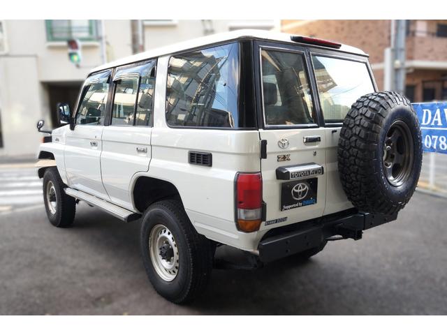 ランドクルーザー70 ZX ワンオーナー チルト&スライディングサンルーフ デフロック 背面スペアタイヤ サイドステップ パワーステアリング パワーウインドー 集中ドアロック チップアップシート マニュアルエアコン リアヒーター(49枚目)