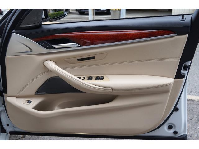 D5 S リムジン オールラッド 正規D車 LED ベージュ革+ヒーター&AC ハーマンカードン SR Sクローズ 電動トランク i-Driveナビ HUD スマートキー 全方位カメラ ACC PCS LDW LKA ミラー型ETC(24枚目)