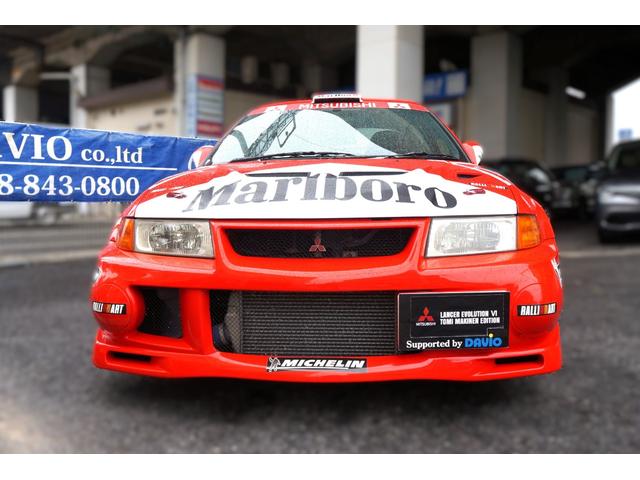 ランサー ＧＳＲエボＶＩトミーマキネンＥＤカラーリングＰ　１オーナー　Ｇｒ．Ａ三菱ワークステスト車カラーリング　ＯＭＰラリーアートステアリング　ラリーアートスポーツＥＣＵ　６速Ｍ／Ｔ　Ｆ．ａｌｃｏｎ／Ｒ．ＡＰキャリパー　ＬＳＤ　ラリーアート限定エンケイＡ／Ｗ（2枚目）