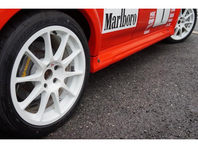 ランサー ＧＳＲエボＶＩトミーマキネンＥＤカラーリングＰ　１オーナー　Ｇｒ．Ａ三菱ワークステスト車カラーリング　ＯＭＰラリーアートステアリング　ラリーアートスポーツＥＣＵ　６速Ｍ／Ｔ　Ｆ．ａｌｃｏｎ／Ｒ．ＡＰキャリパー　ＬＳＤ　ラリーアート限定エンケイＡ／Ｗ（20枚目）
