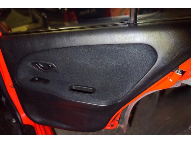 ランサー ＧＳＲエボＶＩトミーマキネンＥＤカラーリングＰ　１オーナー　Ｇｒ．Ａ三菱ワークステスト車カラーリング　ＯＭＰラリーアートステアリング　ラリーアートスポーツＥＣＵ　６速Ｍ／Ｔ　Ｆ．ａｌｃｏｎ／Ｒ．ＡＰキャリパー　ＬＳＤ　ラリーアート限定エンケイＡ／Ｗ（40枚目）