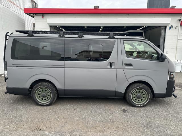 ハイエースバン スーパーＧＬ　ダークプライムＩＩ　ラプターグレー全塗装（4枚目）