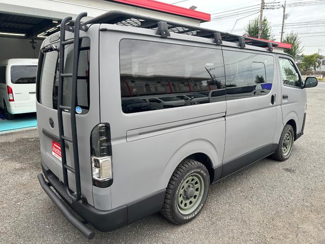 ハイエースバン スーパーＧＬ　ダークプライムＩＩ　ラプターグレー全塗装（6枚目）