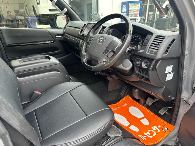 ハイエースバン スーパーＧＬ　ダークプライムＩＩ　ラプターグレー全塗装（10枚目）