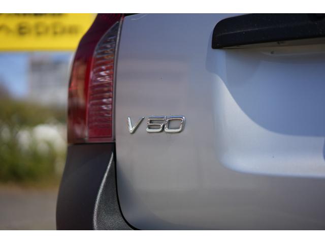 2.0クラシック SUBARISTAオリジナルカスタム VOLVO V50 キャンプ仕様 社外アルミ ラプターライナー塗装 Hellaフォグランプ 作業灯 ルーフキャリア 本革シート(12枚目)