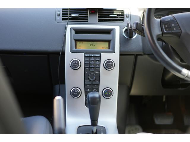 2.0クラシック SUBARISTAオリジナルカスタム VOLVO V50 キャンプ仕様 社外アルミ ラプターライナー塗装 Hellaフォグランプ 作業灯 ルーフキャリア 本革シート(15枚目)