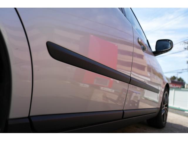 2.0クラシック SUBARISTAオリジナルカスタム VOLVO V50 キャンプ仕様 社外アルミ ラプターライナー塗装 Hellaフォグランプ 作業灯 ルーフキャリア 本革シート(48枚目)
