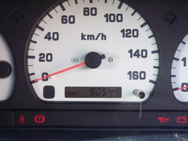 ダットサンピックアップ ダブルキャブ AXリミテッド 3200ccディーゼルエンジン 5速マニュアル車 ジャオスマッドガード(9枚目)