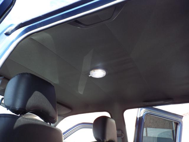 ダットサンピックアップ ダブルキャブ AXリミテッド 3200ccディーゼルエンジン 5速マニュアル車 ジャオスマッドガード(12枚目)