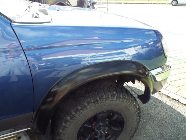 ダットサンピックアップ ダブルキャブ AXリミテッド 3200ccディーゼルエンジン 5速マニュアル車 ジャオスマッドガード(22枚目)