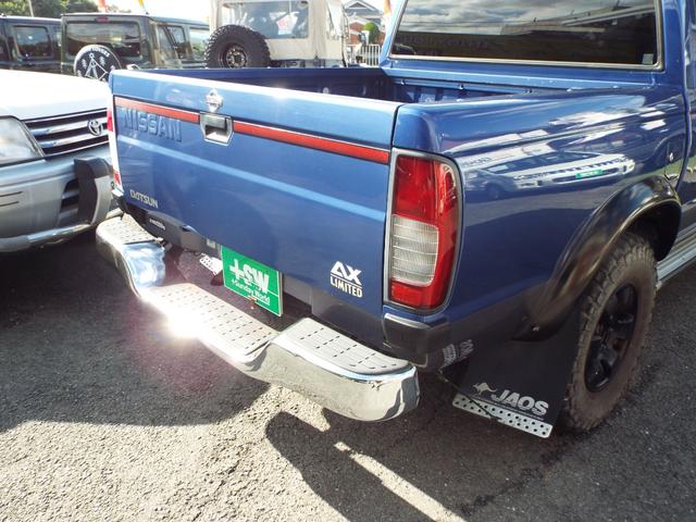 ダットサンピックアップ ダブルキャブ AXリミテッド 3200ccディーゼルエンジン 5速マニュアル車 ジャオスマッドガード(26枚目)