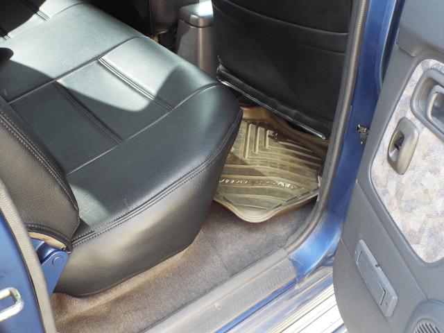 ダットサンピックアップ ダブルキャブ AXリミテッド 3200ccディーゼルエンジン 5速マニュアル車 ジャオスマッドガード(38枚目)