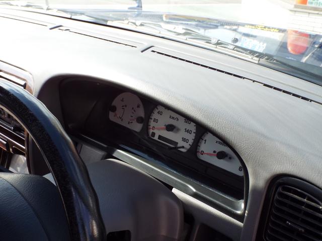 ダットサンピックアップ ダブルキャブ AXリミテッド 3200ccディーゼルエンジン 5速マニュアル車 ジャオスマッドガード(45枚目)