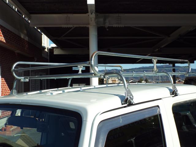 ジムニー ワイルドウインド 5速マニュアル 前後社外バンパー 前後ドラレコ ETC ルーフキャリア ユーザー買取車(6枚目)