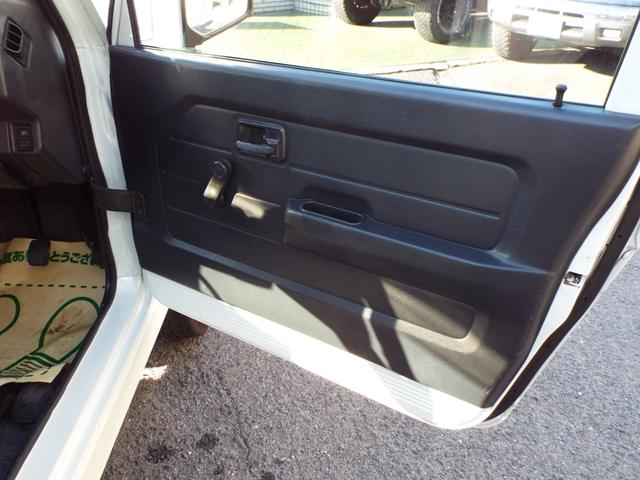 ジムニー ワイルドウインド 5速マニュアル 前後社外バンパー 前後ドラレコ ETC ルーフキャリア ユーザー買取車(32枚目)