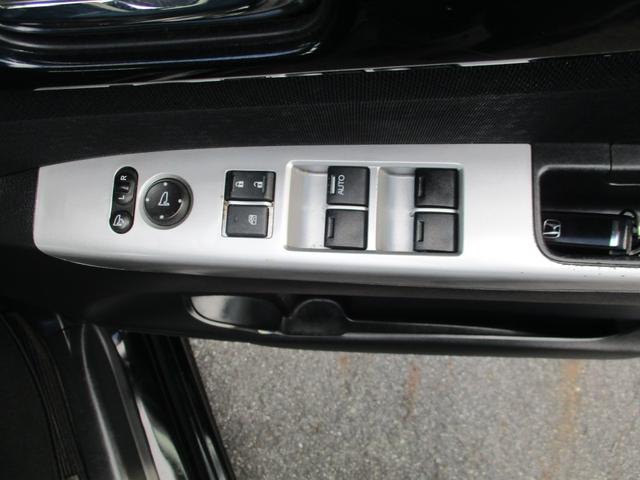 N-BOXカスタム G ターボSSパッケージ スマートキープッシュスタート、ナビ、バックカメラ、TV、両側パワースライドドア、HID、ETC、ターボ車、クルーズコントロール、パドルシフト、シティーブレーキアクティブシステム(10枚目)