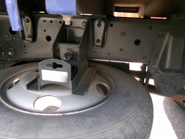 キャンター 　平ボディ　ＫＫ－　排ガス浄化作業無し　生エンジン　ミッション　３トン積載　３トン　５７０５４Ｋｍ　床鉄板　３方開　ＭＴ　５２００ＣＣ　２ｔ　２トン　トラック（34枚目）