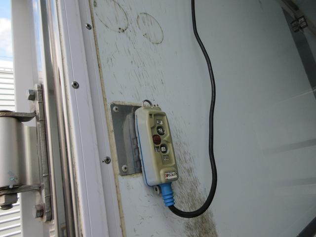 キャンター バン 保冷バン PG付 パワーゲート ミッション MT車 床ステン 2トン積載 2t(14枚目)