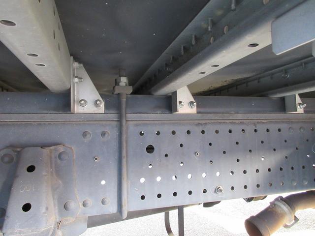 エルフトラック 　アルミバン　５ｍボディ　ワイドロング　ＰＧ付　パワーゲート　サイド扉　ラッシング２段　２ｔ　２トン車　ターボ車　ミッション　ＭＴ車　日本フルハーフ製（31枚目）