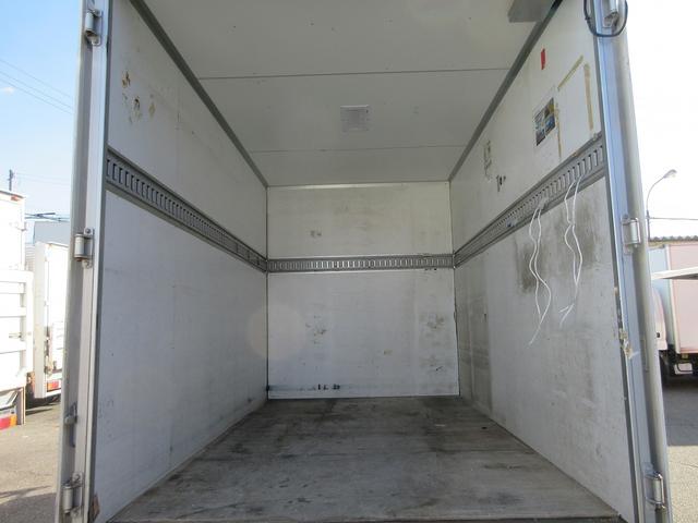 アトラストラック 　バン　トラック　オートマ　ＡＴ車　ラッシング　積載１．２５　総重量３７６５Ｋｇディーゼル　バックカメラ　２トン　２ｔ（8枚目）