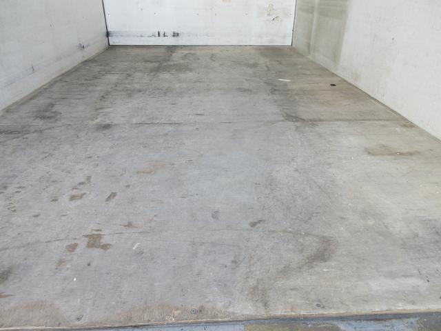 アトラストラック 　バン　トラック　オートマ　ＡＴ車　ラッシング　積載１．２５　総重量３７６５Ｋｇディーゼル　バックカメラ　２トン　２ｔ（11枚目）