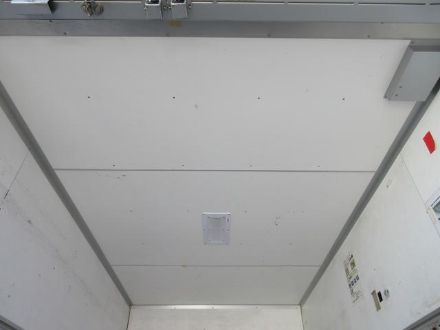 アトラストラック 　バン　トラック　オートマ　ＡＴ車　ラッシング　積載１．２５　総重量３７６５Ｋｇディーゼル　バックカメラ　２トン　２ｔ（12枚目）