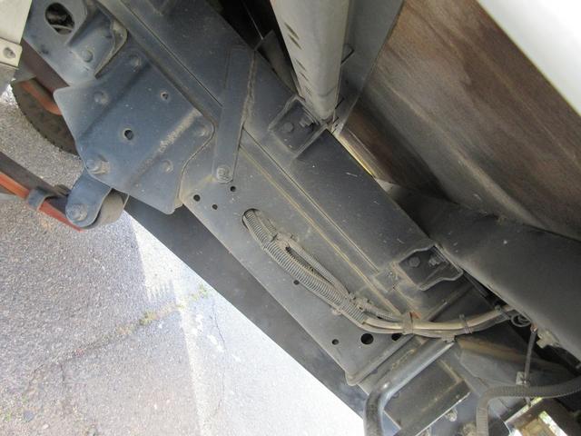 アトラストラック 　バン　トラック　オートマ　ＡＴ車　ラッシング　積載１．２５　総重量３７６５Ｋｇディーゼル　バックカメラ　２トン　２ｔ（32枚目）