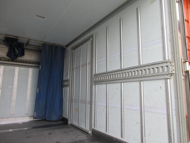 エルフトラック 冷蔵冷凍車 低温設定 -30度設定 両側サイド扉 ラッシング 菱重製 ミッション MT 床ステン 総重量4945Kg2トン 2t車(15枚目)