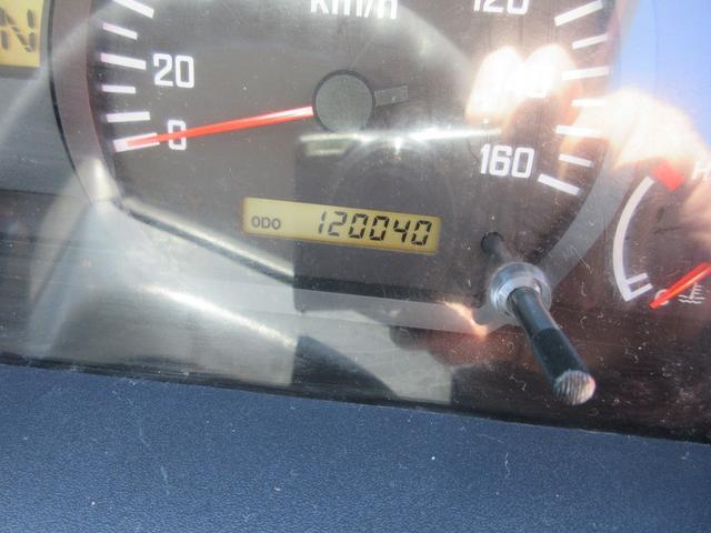 エルフトラック 　平ボディ　スムーサー　ＡＴ　３方開　１．５ｔ車　ターボ車車両総重量３８２５Ｋｇ　１０尺ボディ　床木　２ｔ　２トン３ｔ（20枚目）