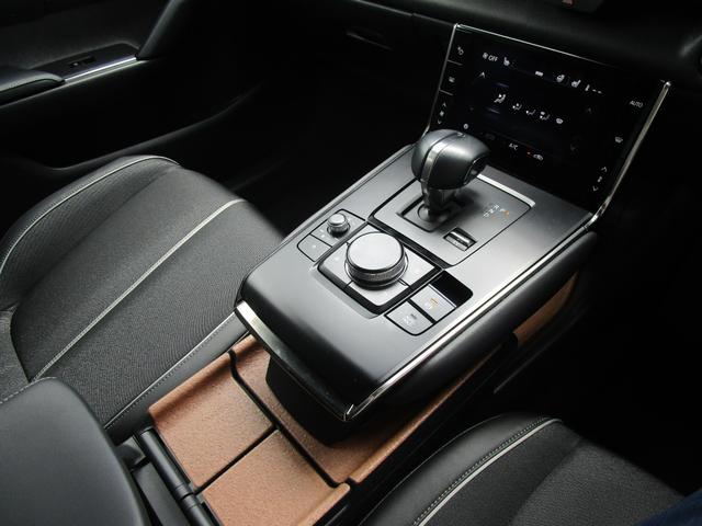 ＭＸ－３０ロータリーＥＶ ナチュラルモノトーン　関西マツダの中古車は、納車前点検整備してからのお渡しです（点検記録簿付）納車後の中古車保証付き！マツダ整備工場は全国に約８００ヶ所！全国規模のマツダディーラーで安心を！（23枚目）