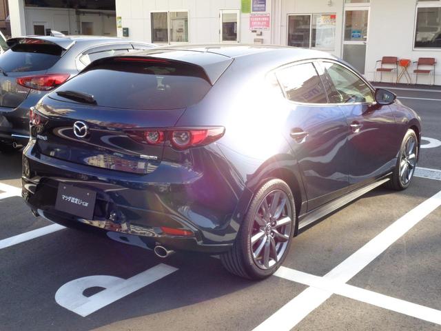 ＭＡＺＤＡ３ファストバック ２０Ｓ　Ｌパッケージ　２．０　２０Ｓ　Ｌパッケージ　３６０度ビューモニター　ＭＴモード付６速ＡＴ　運転席電動シート　レーダークルーズ　パドルシフト（3枚目）