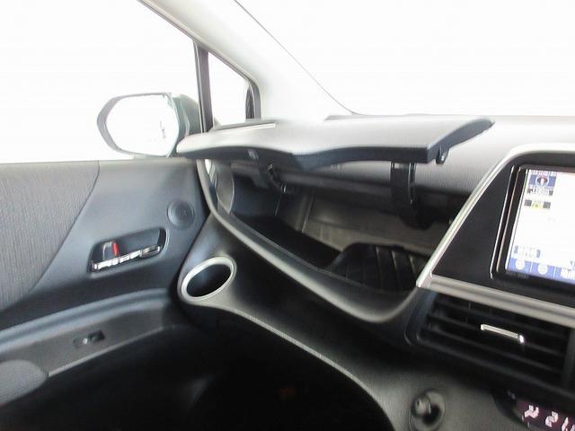 シエンタ Ｇ　セーフティーエディションＩＩ　フルセグ　メモリーナビ　ＤＶＤ再生　バックカメラ　衝突被害軽減システム　ＥＴＣ　両側電動スライド　ＬＥＤヘッドランプ　乗車定員７人　３列シート　ワンオーナー　アイドリングストップ（14枚目）