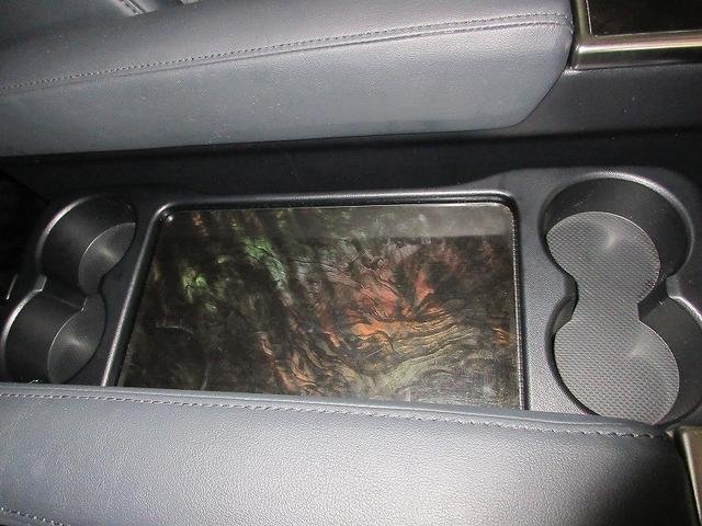 ヴェルファイア 2.5Z Gエディション 4WD フルセグ メモリーナビ DVD再生 後席モニター バックカメラ 衝突被害軽減システム ETC ドラレコ 両側電動スライド LEDヘッドランプ 乗車定員7人 3列シート ワンオーナー(8枚目)