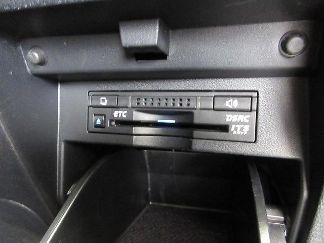 ヴェルファイア 2.5Z Gエディション 4WD フルセグ メモリーナビ DVD再生 後席モニター バックカメラ 衝突被害軽減システム ETC ドラレコ 両側電動スライド LEDヘッドランプ 乗車定員7人 3列シート ワンオーナー(16枚目)