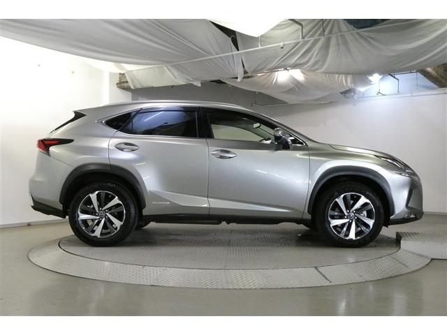 NX NX300h Iパッケージ 衝突回避システム ナビ&TV 地デジフルセグTV アルミホイール キーレス Bカメラ ミュージックプレイヤー接続可 メモリーナビ オ-トエアコン 横滑り防止装置 LEDヘッドランプ DVD再生 ABS(5枚目)