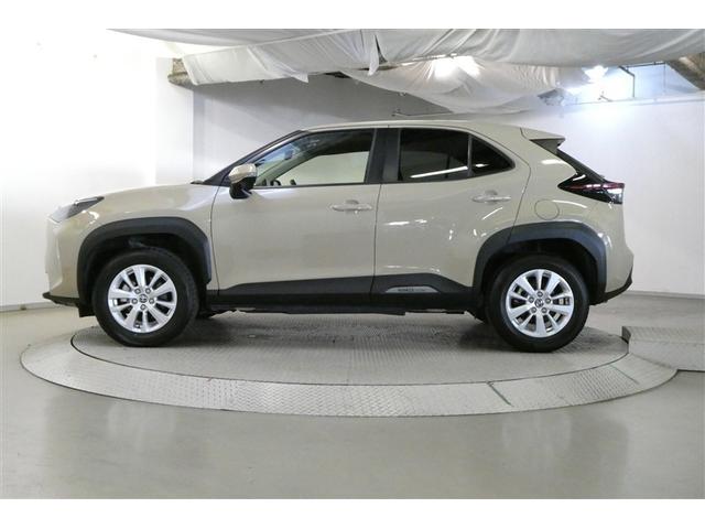 ヤリスクロス ハイブリッドＧ　ＴＳＳ　イモビライザー　バックモニタ－　エアコン　インテリキー　フルセグＴＶ　パワーウィンド　Ｗエアバック　オートクルーズ　メディアプレイヤー接続　キーフリー　横滑防止装置　サイドエアバッグ　アルミ（4枚目）