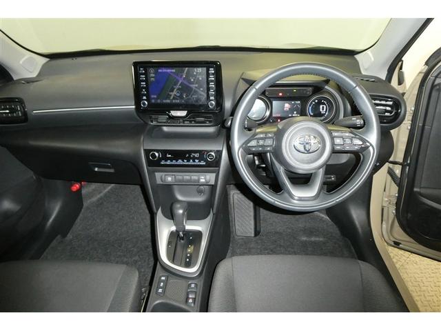 ヤリスクロス ハイブリッドＧ　ＴＳＳ　イモビライザー　バックモニタ－　エアコン　インテリキー　フルセグＴＶ　パワーウィンド　Ｗエアバック　オートクルーズ　メディアプレイヤー接続　キーフリー　横滑防止装置　サイドエアバッグ　アルミ（15枚目）