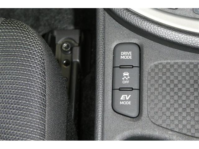 ヤリスクロス ハイブリッドＧ　ＴＳＳ　イモビライザー　バックモニタ－　エアコン　インテリキー　フルセグＴＶ　パワーウィンド　Ｗエアバック　オートクルーズ　メディアプレイヤー接続　キーフリー　横滑防止装置　サイドエアバッグ　アルミ（22枚目）