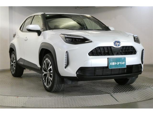 ヤリスクロス ハイブリッドＺ　インテリジェントキー　アルミホイル　ＬＥＤライト　リアカメラ　クルーズコントロール　横滑り防止システム　ナビＴＶ　メモリーナビゲーション　電動シ－ト　パワステ　オートエアコン　キーフリー　イモビライザ（3枚目）