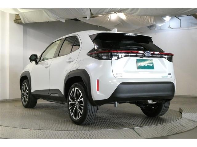 ヤリスクロス ハイブリッドＺ　インテリジェントキー　アルミホイル　ＬＥＤライト　リアカメラ　クルーズコントロール　横滑り防止システム　ナビＴＶ　メモリーナビゲーション　電動シ－ト　パワステ　オートエアコン　キーフリー　イモビライザ（6枚目）