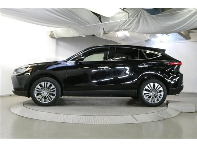 ハリアー Ｚ　盗難防止　パノラマルーフ　運転席パワーシート　地デジ　横滑防止装置　リアビューカメラ　ヘッドライトＬＥＤ　アルミホイール　Ｗエアバッグ　キーレス　ドラレコ付き　スマートキ－　サイドエアバッグ　エアコン（4枚目）