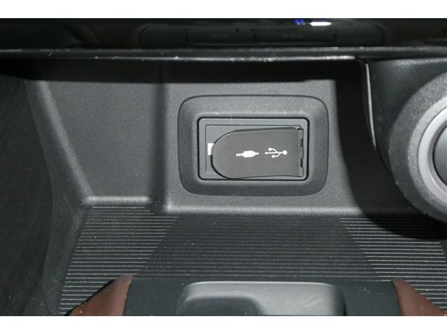 ハリアー Ｚ　盗難防止　パノラマルーフ　運転席パワーシート　地デジ　横滑防止装置　リアビューカメラ　ヘッドライトＬＥＤ　アルミホイール　Ｗエアバッグ　キーレス　ドラレコ付き　スマートキ－　サイドエアバッグ　エアコン（24枚目）