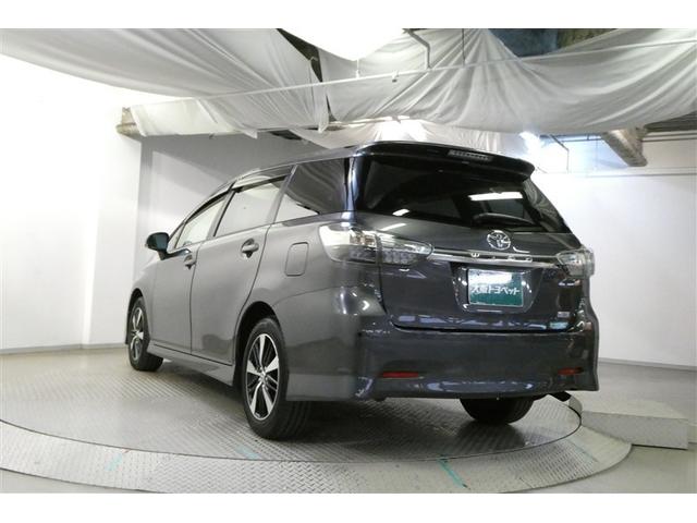 ウィッシュ １．８Ｓ　キーレスエントリー　エアコン　パワーステアリング　ナビＴＶ　横滑り防止機能　ＷＳＲＳ　ＡＢＳ　Ｒカメラ　アルミ　カーテンエアバック　ＨＤＤナビ　３列シート　ＥＴＣ　ＤＶＤ　エアバック　パワーウインドー（6枚目）