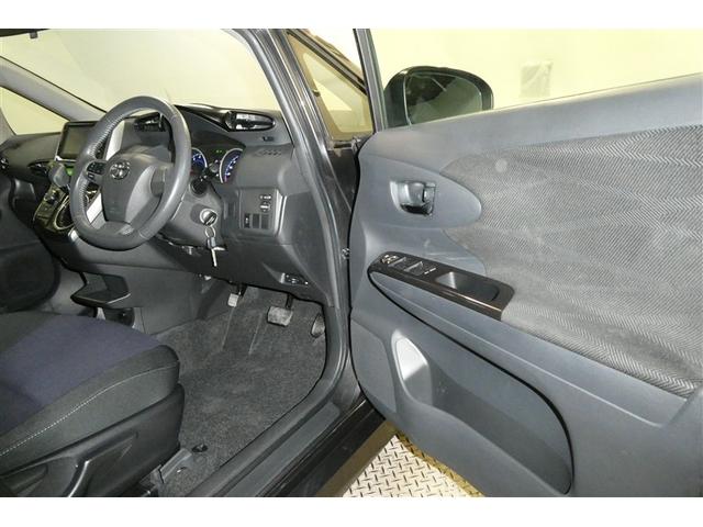 ウィッシュ １．８Ｓ　キーレスエントリー　エアコン　パワーステアリング　ナビＴＶ　横滑り防止機能　ＷＳＲＳ　ＡＢＳ　Ｒカメラ　アルミ　カーテンエアバック　ＨＤＤナビ　３列シート　ＥＴＣ　ＤＶＤ　エアバック　パワーウインドー（22枚目）