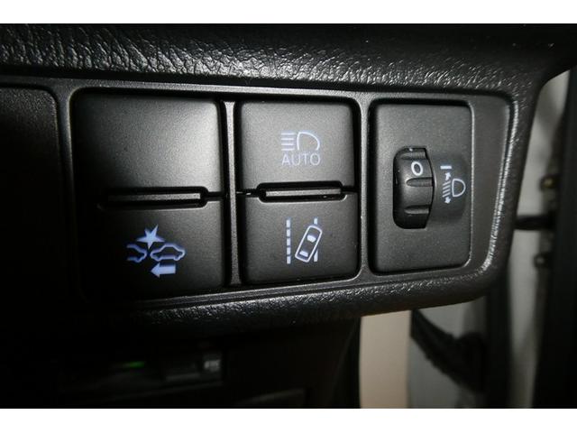 カローラフィールダー ハイブリッド EX 衝突軽減 スマートキー&プッシュスタート サイドエアバック Bモニター ワンセグ オートエアコン 横滑り防止装置 ナビTV ETC キーレス メモリーナビ ABS パワステ エアバッグ 盗難防止(18枚目)