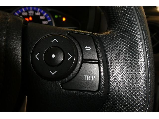 カローラフィールダー ハイブリッド EX 衝突軽減 スマートキー&プッシュスタート サイドエアバック Bモニター ワンセグ オートエアコン 横滑り防止装置 ナビTV ETC キーレス メモリーナビ ABS パワステ エアバッグ 盗難防止(26枚目)