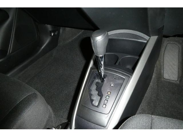 カローラフィールダー ハイブリッド EX 衝突軽減 スマートキー&プッシュスタート サイドエアバック Bモニター ワンセグ オートエアコン 横滑り防止装置 ナビTV ETC キーレス メモリーナビ ABS パワステ エアバッグ 盗難防止(27枚目)