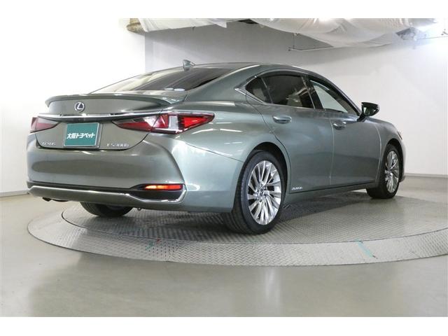 ＥＳ ＥＳ３００ｈ　バージョンＬ　フルセグ地デジＴＶ　黒革シート　ナビ＆ＴＶ　ＥＴＣ　横滑り防止装置　ＬＥＤ　スマートキー　ミュージックプレイヤー接続可　エアバッグ　パワーシート　アルミホイール　バックモニター　エアコン　メモリーナビ（8枚目）